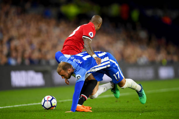 而尹棹泳的 而尹棹泳的