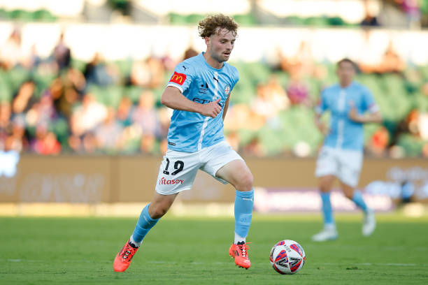 场上掀起轩 场上掀起轩